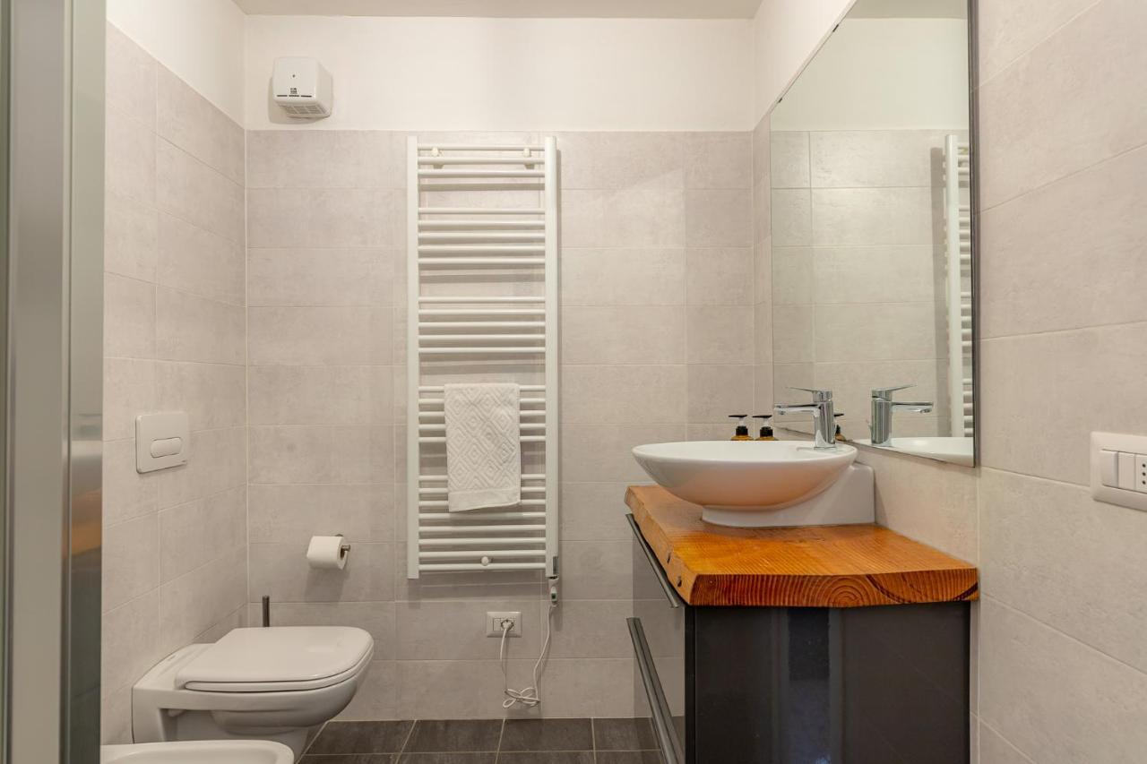 Moderno Loft A Due Passi Dal Lago Apartamento Torno Exterior foto